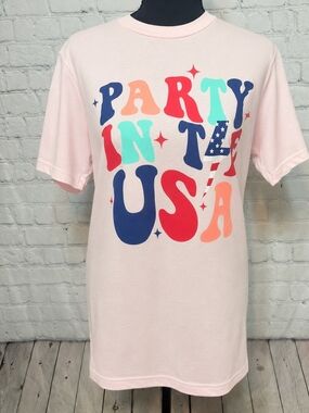Light Pink Graphic 'Party in the USA' Short Sleeve Tee